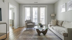 Landing at Foster on the Park - 2 Bedrooms in Downtown